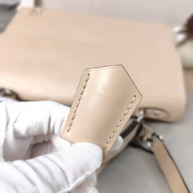 Louis Vuitton Shoulder Bag CLUNY Beige PVC Medium32 × 12 × 22.5 cm — detail view 10 of 16
