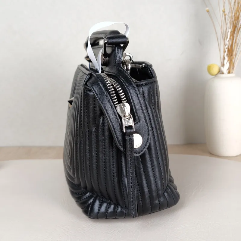 FENDI Crossbody Bagdotcom click Top Handle Bag Black Lambskin One Size23 × 11 × 15 cm — detail view 3 of 12