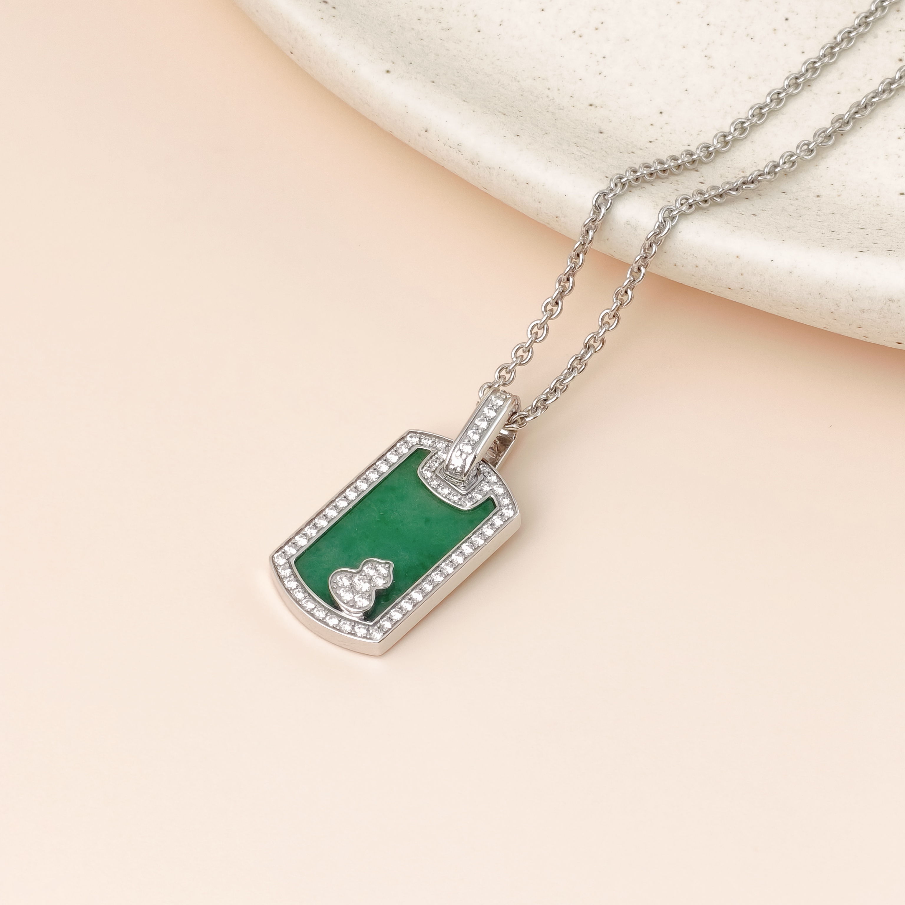 Qeelin Necklace Green18KW hite Gold Diamond29mm49cm — cover view 4 of 11