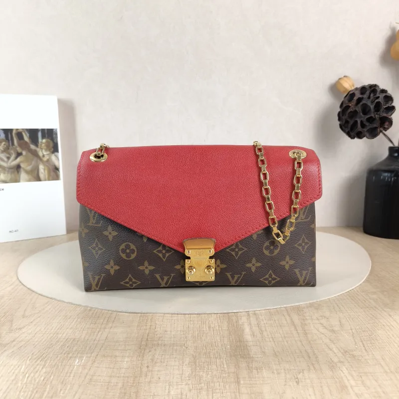 Louis Vuitton Shoulder Bag Pallas Chain Chain Bag Red PVC 26 × 6 × 17 cm