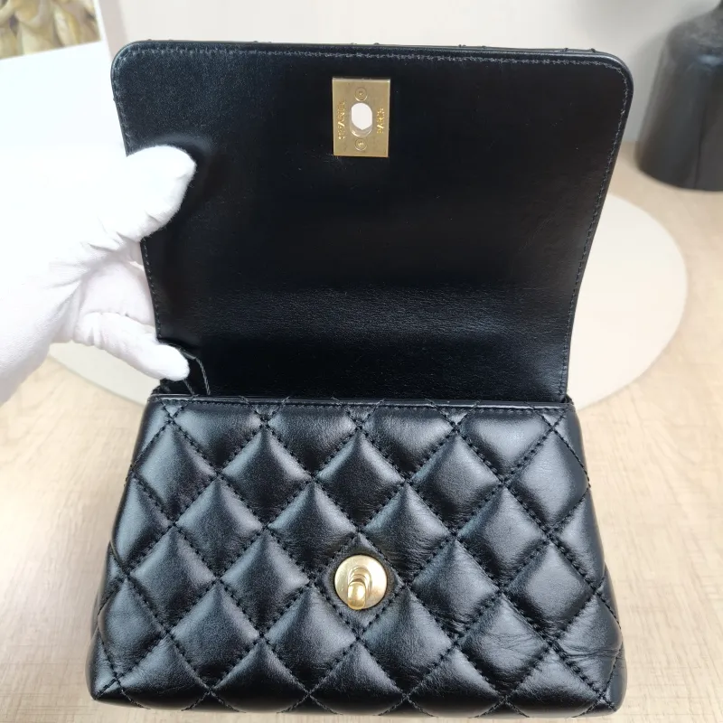 Chanel Top Handle Bag22a Coco Handle​Black CC alfskinmini19 × 9 × 13 cm — detail view 6 of 14