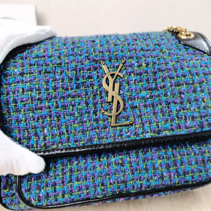 SAINT LAURENT Crossbody Bag Niki D Small 21 × 7.5 × 16 cm — detail view 8 of 14