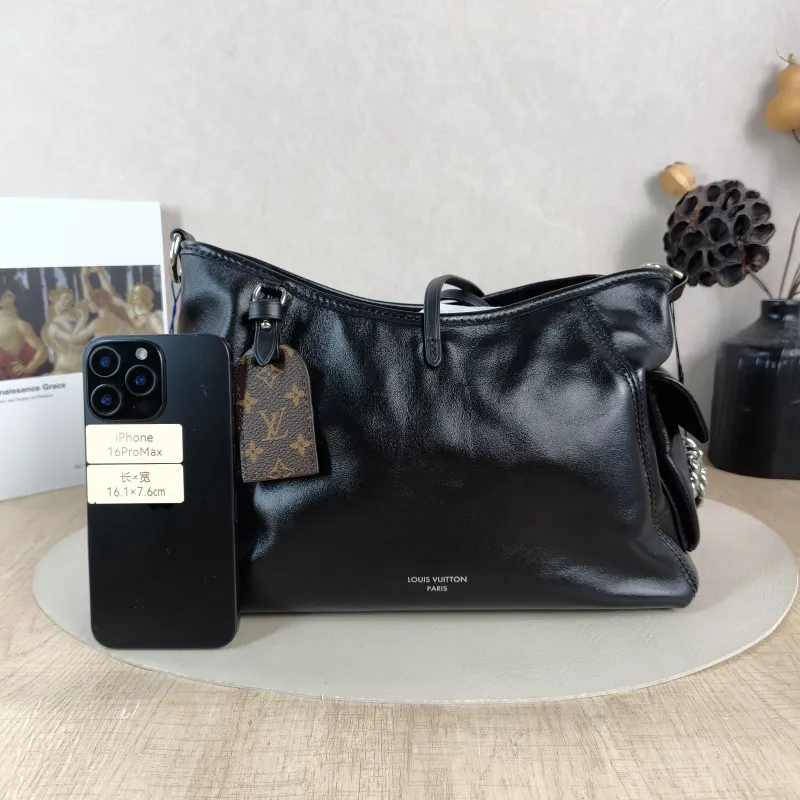 Louis Vuitton Crossbody Bag Carryall Cargo Vibe Black SL ambskin Small 33.5 × 15 × 23 cm — cover view 4 of 6