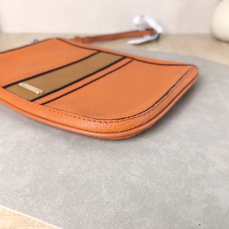 BURBERRY Clutch Clutch Calfskin One Size 24*17 — detail view 8 of 8