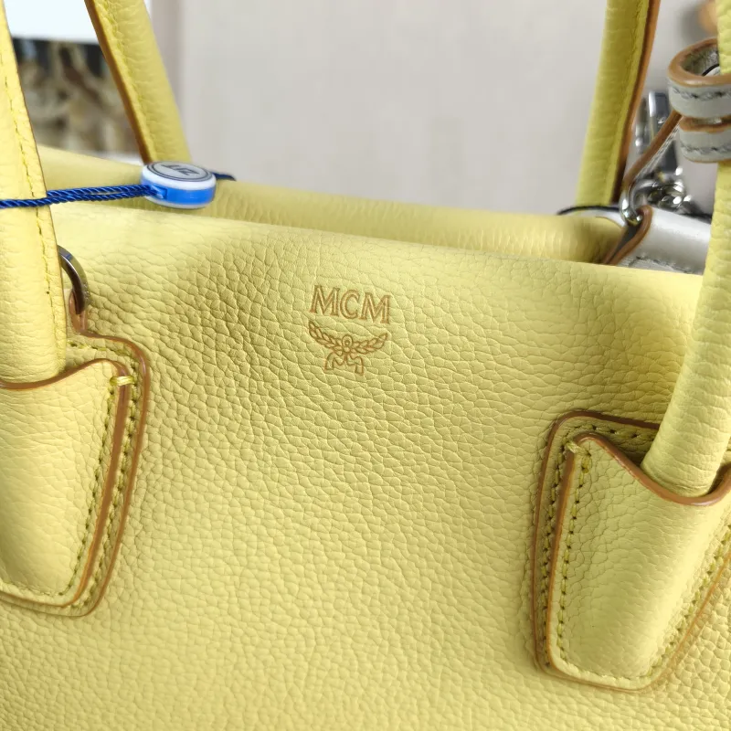 MCM Shoulder Bag Tote Bag Yellow One Size30 × 14 × 21 cm — detail view 3 of 12