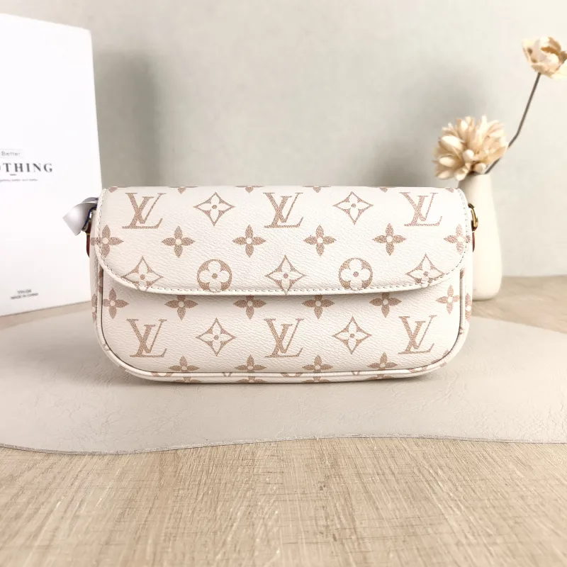 Louis Vuitton Crossbody Bag IVY · Beige PVC Small 23.5 × 4.3 × 12 cm