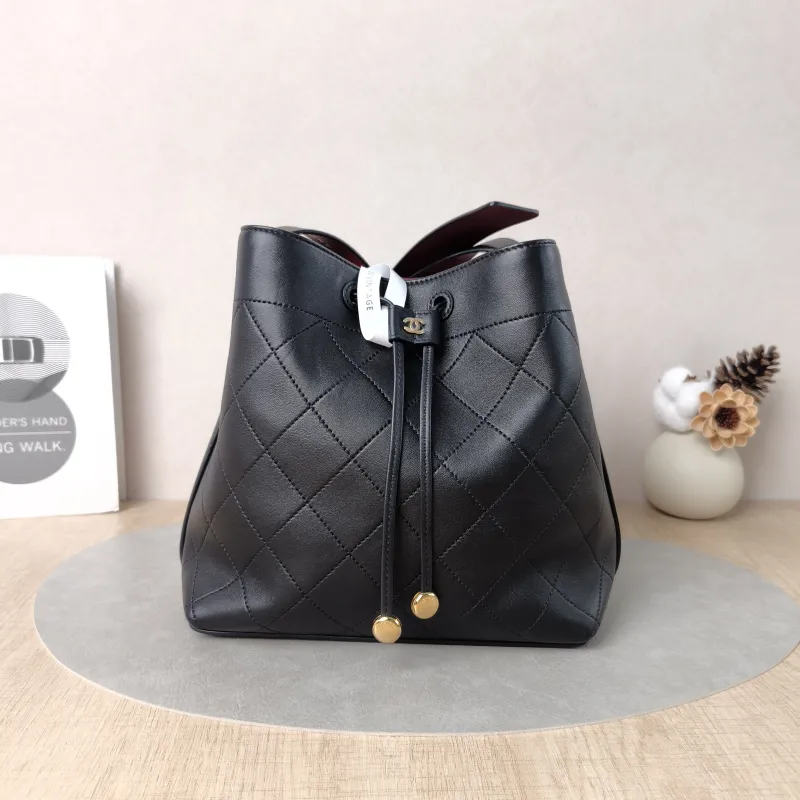 Chanel Crossbody Bag Bucket Bag Black Lambskin One Size22 × 13 × 23 cm