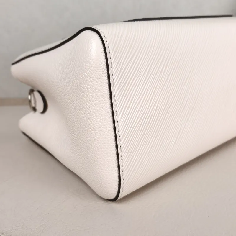 Louis Vuitton Crossbody Bag Marelle Tote Top Handle Bag White Epi Embossed Calfskin BB 25 × 11 × 17 cm — detail view 12 of 14