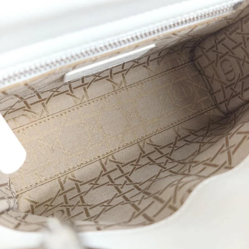 DIOR Crossbody Bag Lady Lady Dior Bag White Lambskin Mini 17 × 7 × 15 cm Conditioned — detail view 3 of 11