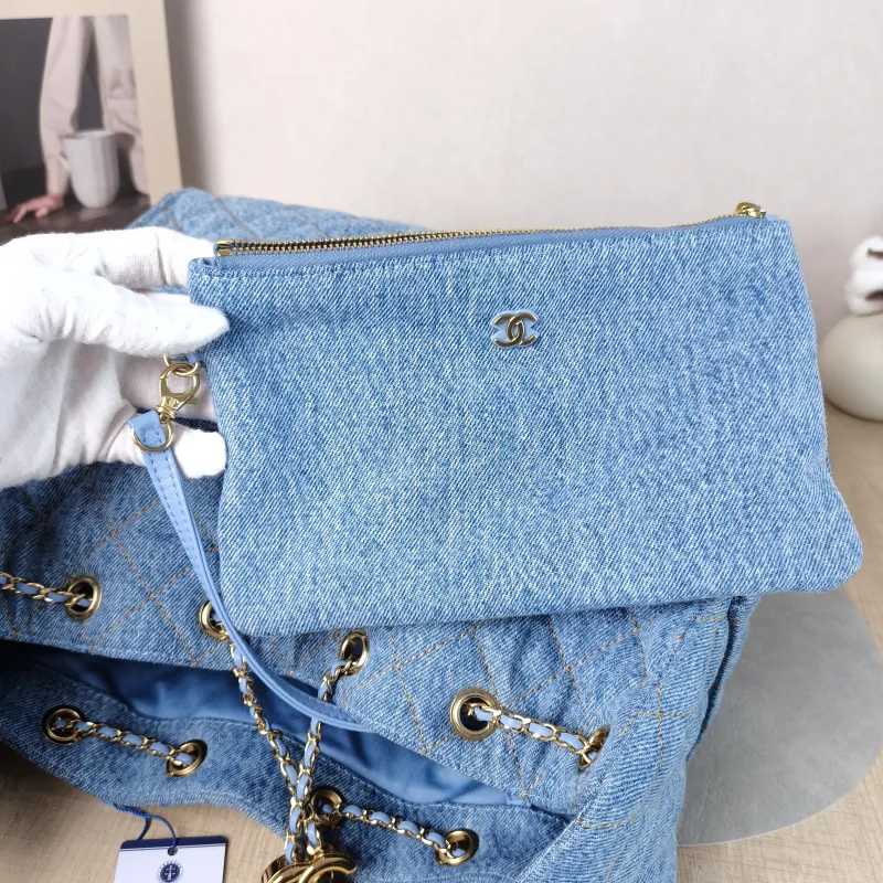 Chanel Shoulder Bag 25Bag Blue Medium 30 × 15 × 40 cm — detail view 7 of 14