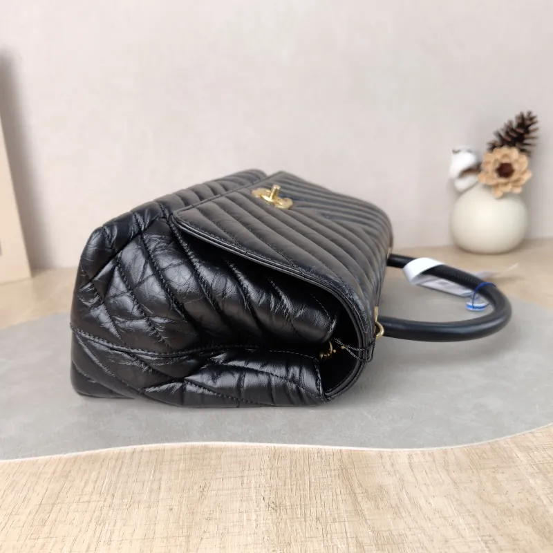 Chanel Top Handle Bag Coco Handle​ v Black Waxed Leather Calfskin Medium 29 × 12 × 18 cm 26 — detail view 9 of 13