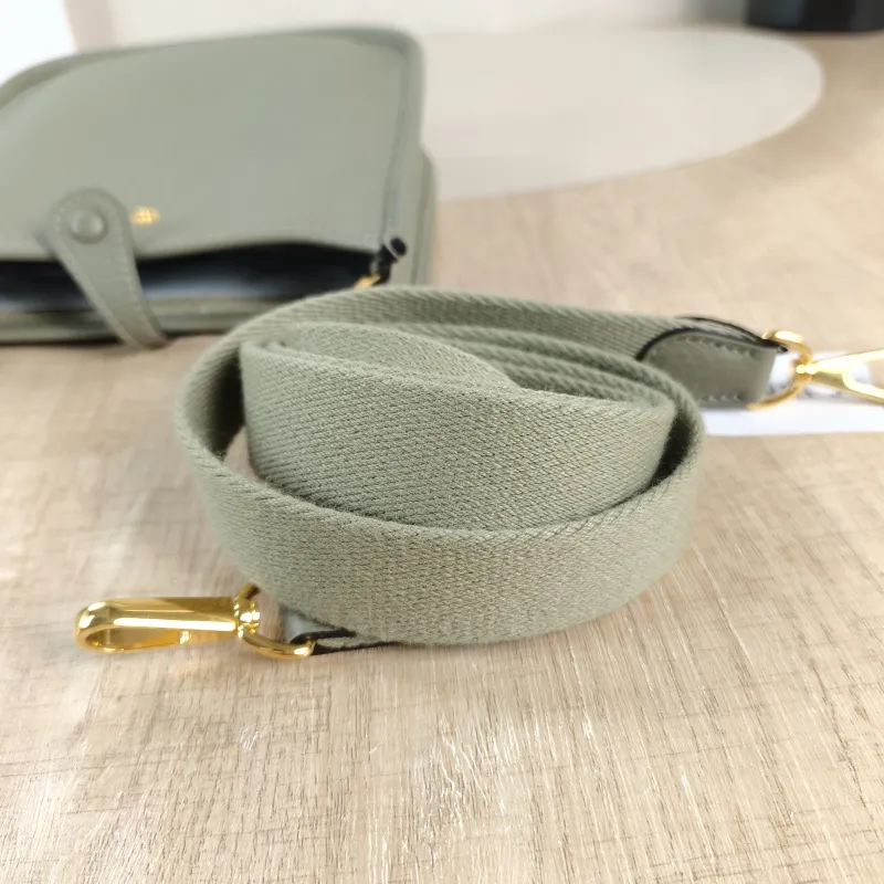Hermès Crossbody Bag Evelyne Mini 16 Mini 16 TC Calfskin Mini 17 × 5.5 × 18 cm B — detail view 5 of 11