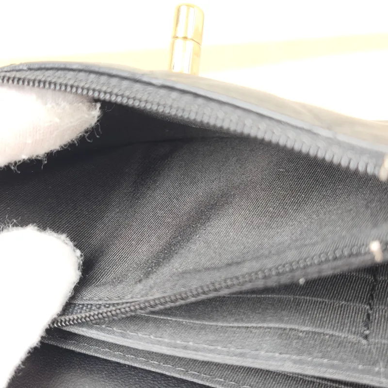 Chanel Crossbody Bag trendy cc woc Black Lambskin Mini 15.5 × 4 × 11 cm 30 — detail view 2 of 14