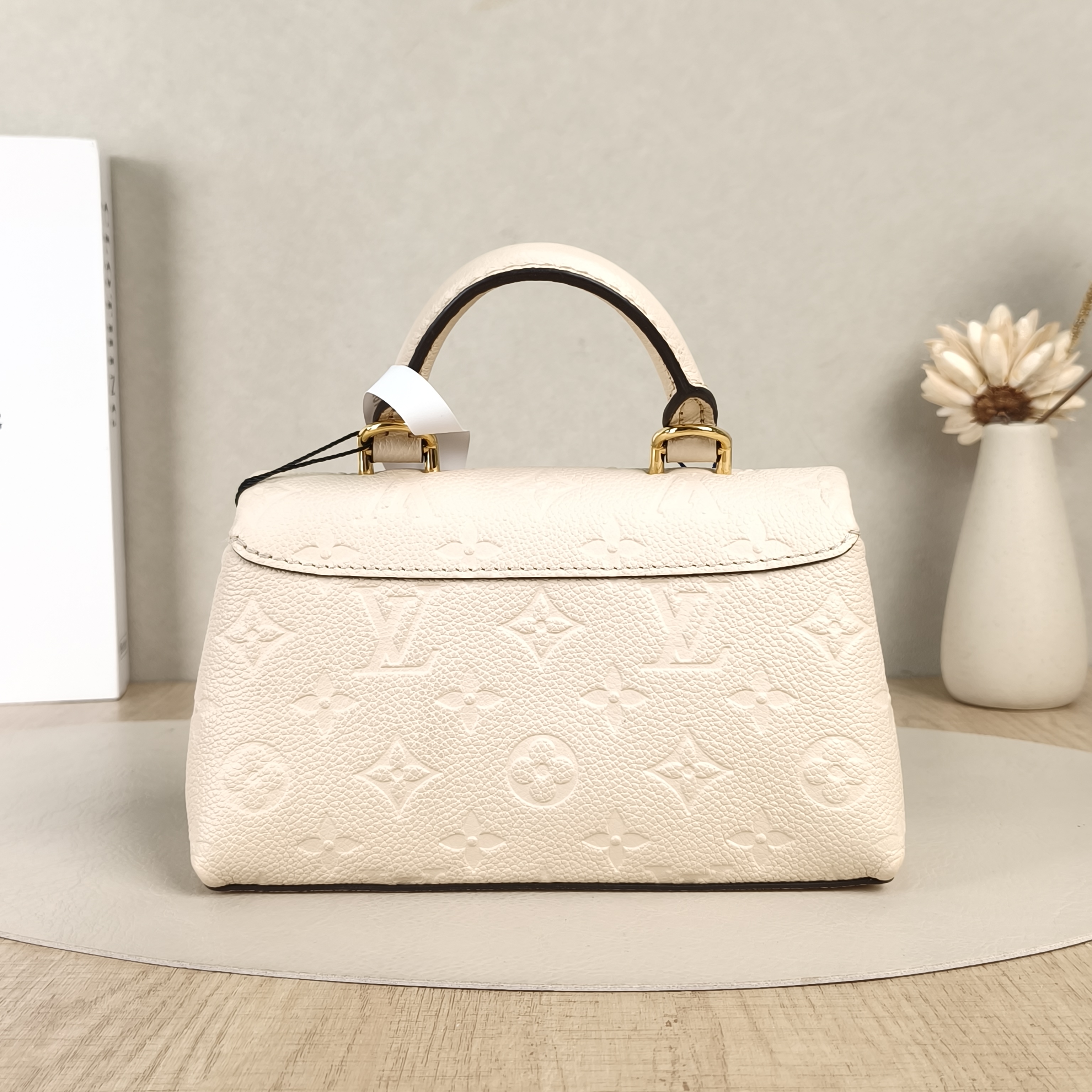 Louis Vuitton Crossbody Bag MADELEINE White Empreinte Embossed Calfskinnano21 × 6 × 12.5 cm — cover view 5 of 6