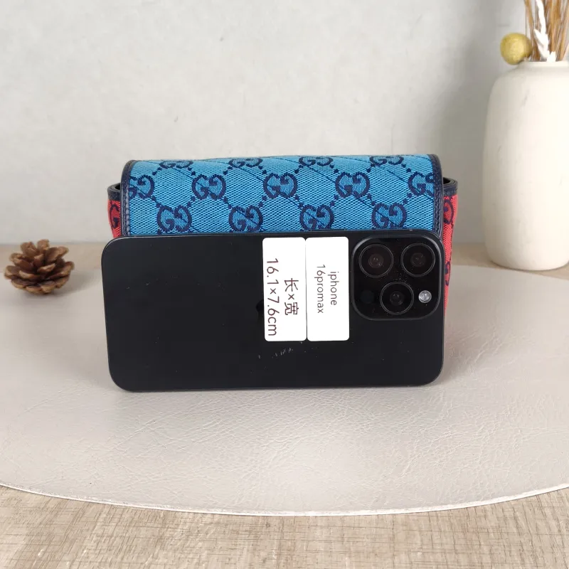 GUCCI Crossbody Bag GG Marmont Mini Marmont Mini Canvasmini16.5 × 4.5 × 9.5 cm — cover view 2 of 5
