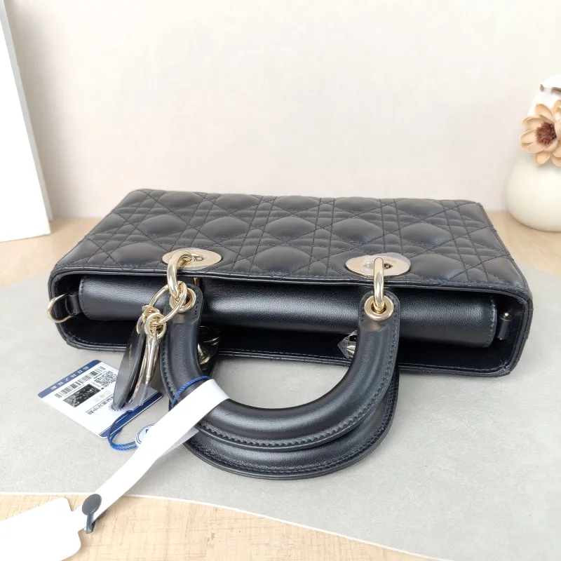 DIOR Crossbody Bag Lady D-Joy Black Lambskin Medium26 × 5 × 13.5 cm — detail view 3 of 9