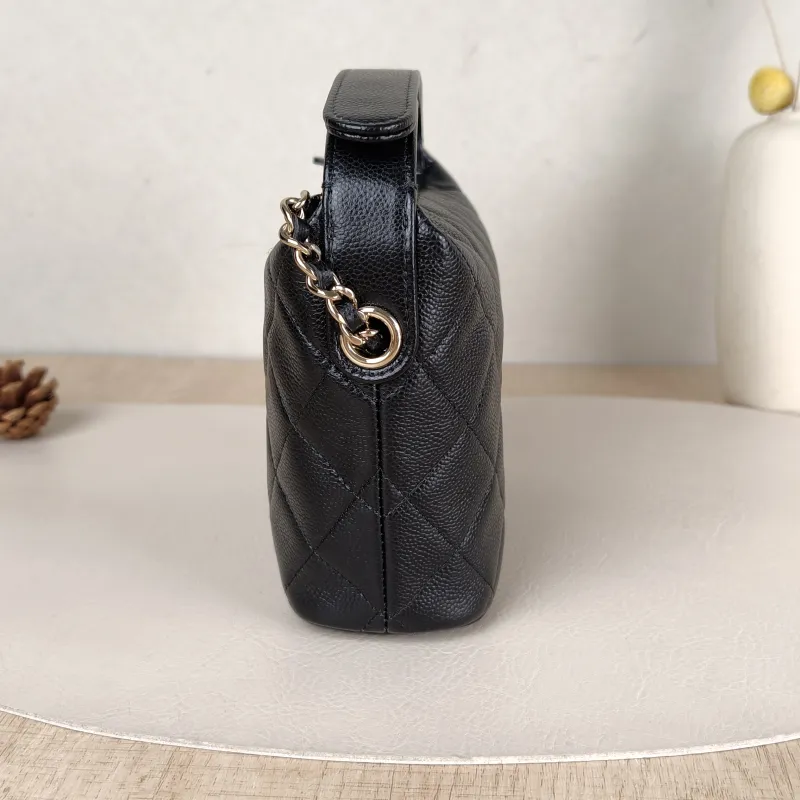 Chanel Crossbody Bag25c Vanity Case Bag Black Grained Calfskin One Size19 × 6 × 12.5 cm — detail view 6 of 14