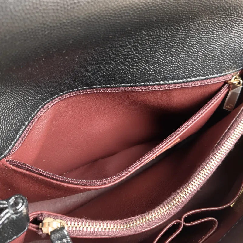Chanel Top Handle Bag Coco Handle​ Black Grained Calfskin Medium 29 × 12 × 18 cm — detail view 4 of 13