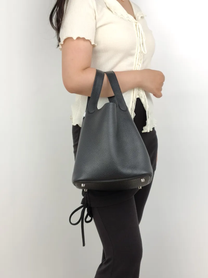 Hermès Top Handle Bag Picotin Lock 22 22Black TC Calfskin Medium22 × 18 × 21 cm — on-model view 1 of 2