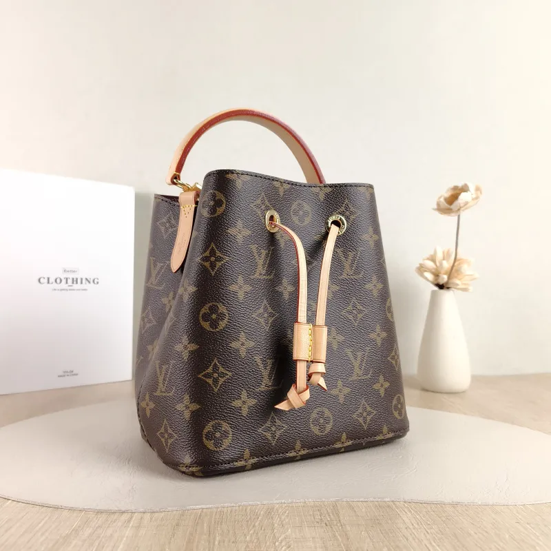 Louis Vuitton Crossbody Bag NÉONOÉ Bucket Bag BB Monogram PVC BB 20 × 13 × 20 cm — cover view 2 of 5