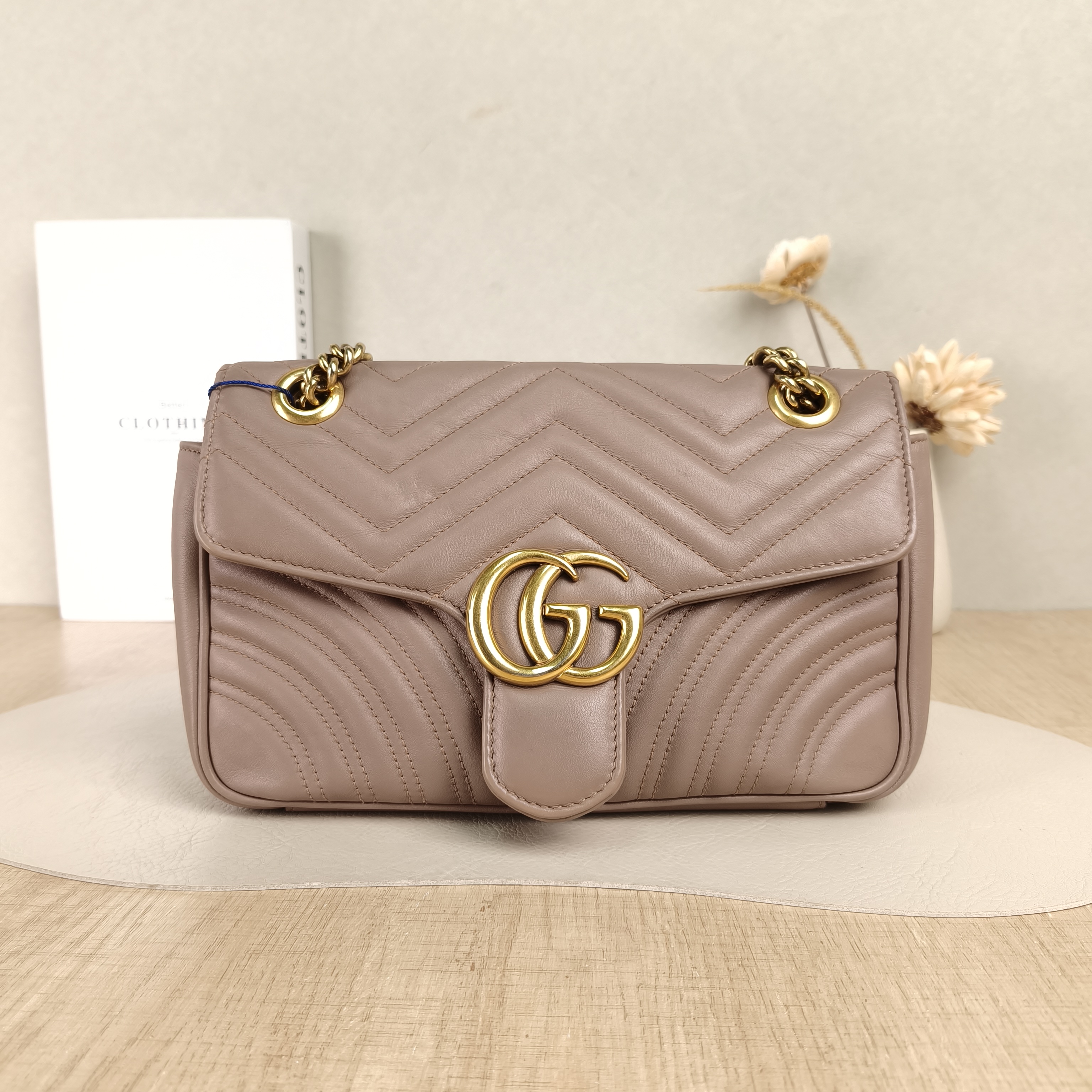 GUCCI Crossbody Bag GG Marmont Medium Marmont 26 Calfskin Medium26 × 7 × 15 cm