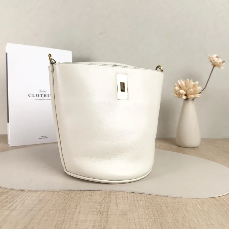 CELINE Crossbody Bag Bucket 16 Bucket Bag White Calfskin Small16 × 16 × 18 cm — cover view 4 of 5