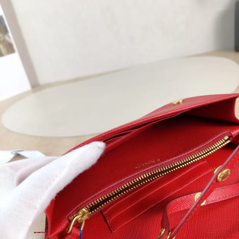PRADA Crossbody Bag Saffiano Red Calfskin One Size 18 × 4 × 12 cm — detail view 9 of 11
