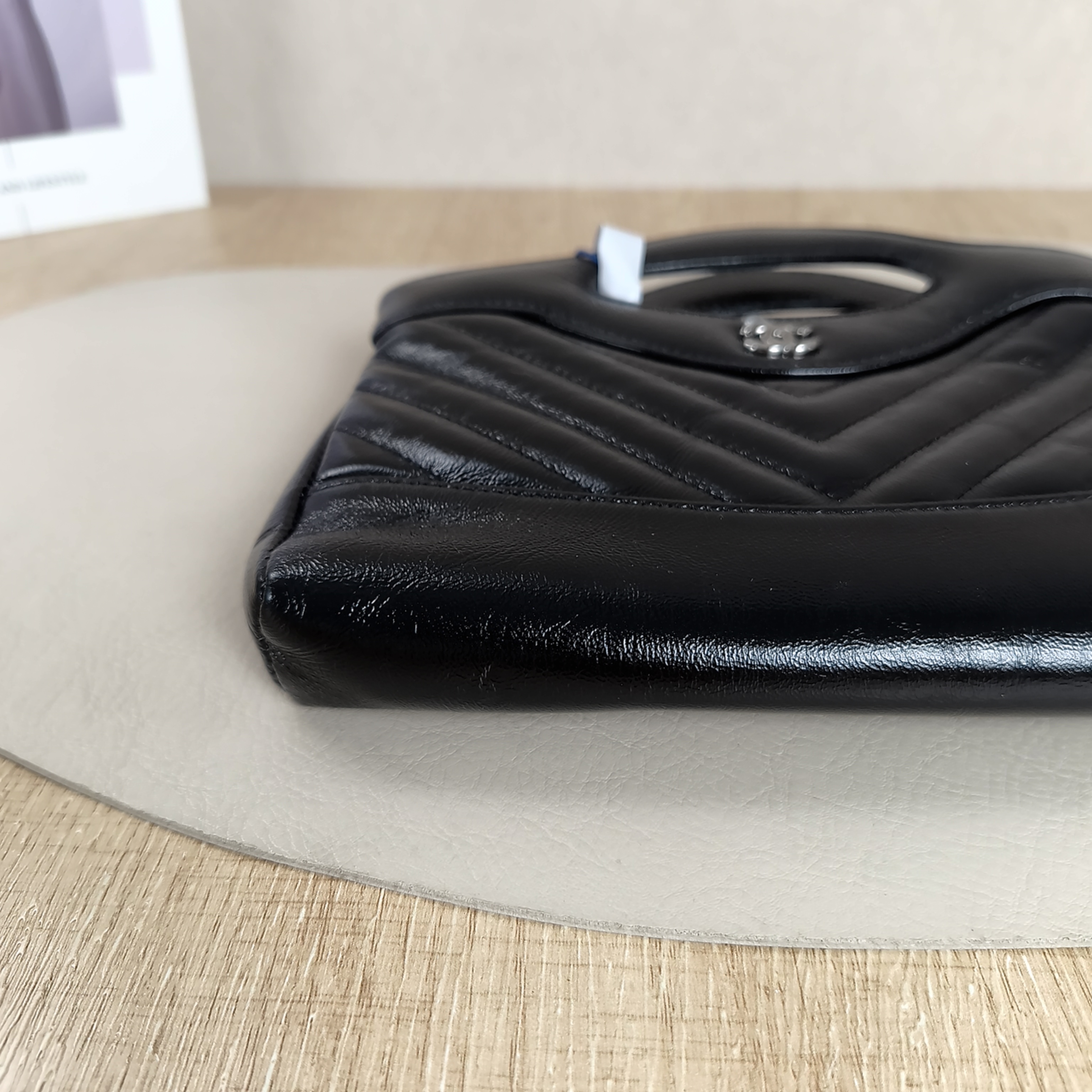 Chanel Shoulder Bag V 31Bag Black Waxed Leathernano20.5 × 3.5 × 17 cm — cover view 5 of 11