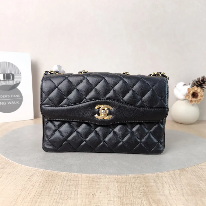 Chanel Crossbody Bag Crossbody Bag Black with Gold-Tone Hardware Lambskin One Size 24 × 7 × 15 cm 24