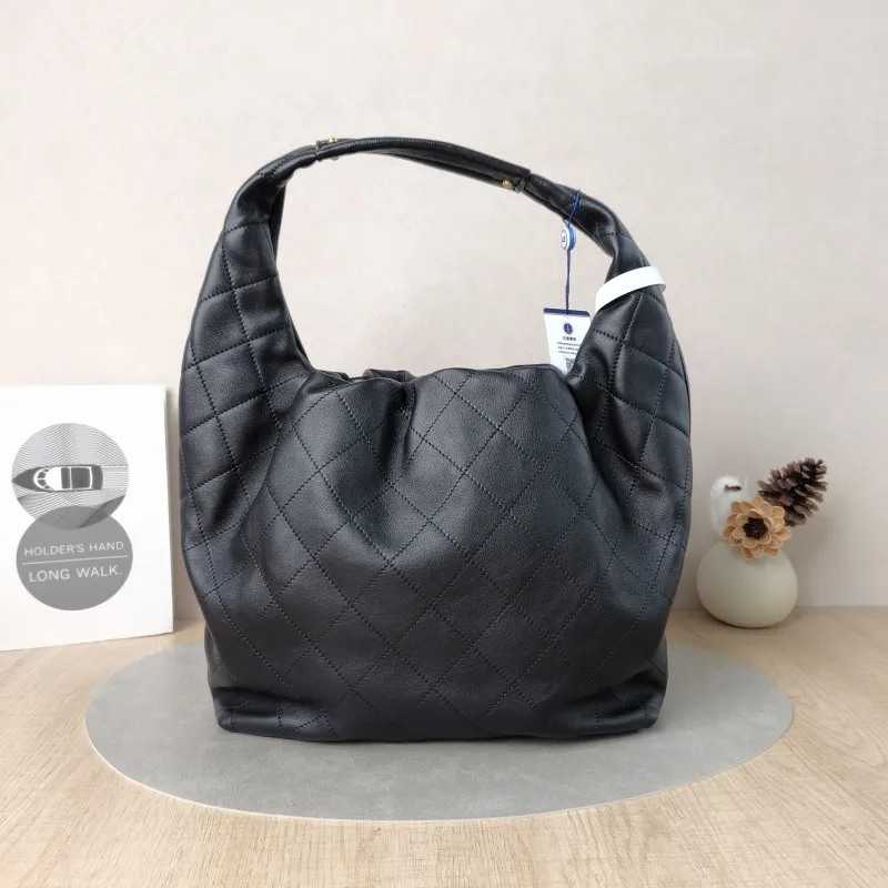 Chanel Crossbody Bag 26c hobo Black Calfskin 27.5 × 8 × 25 cm Microchip Edition — cover view 5 of 6