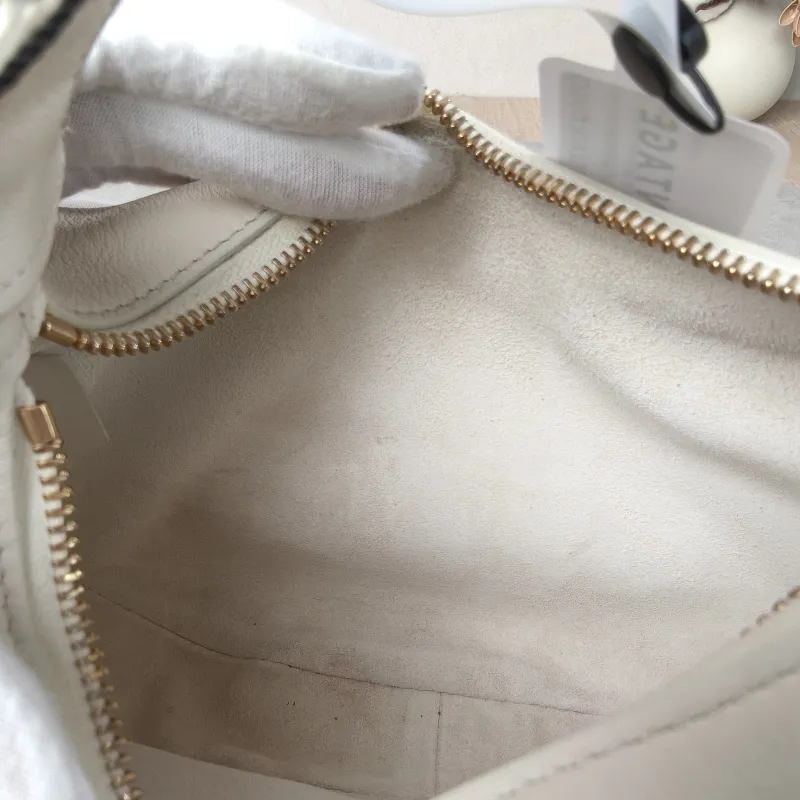 CELINE Crossbody Bag TEEN LULU hobo White Calfskin Small21 × 5 × 24 cm — detail view 10 of 13