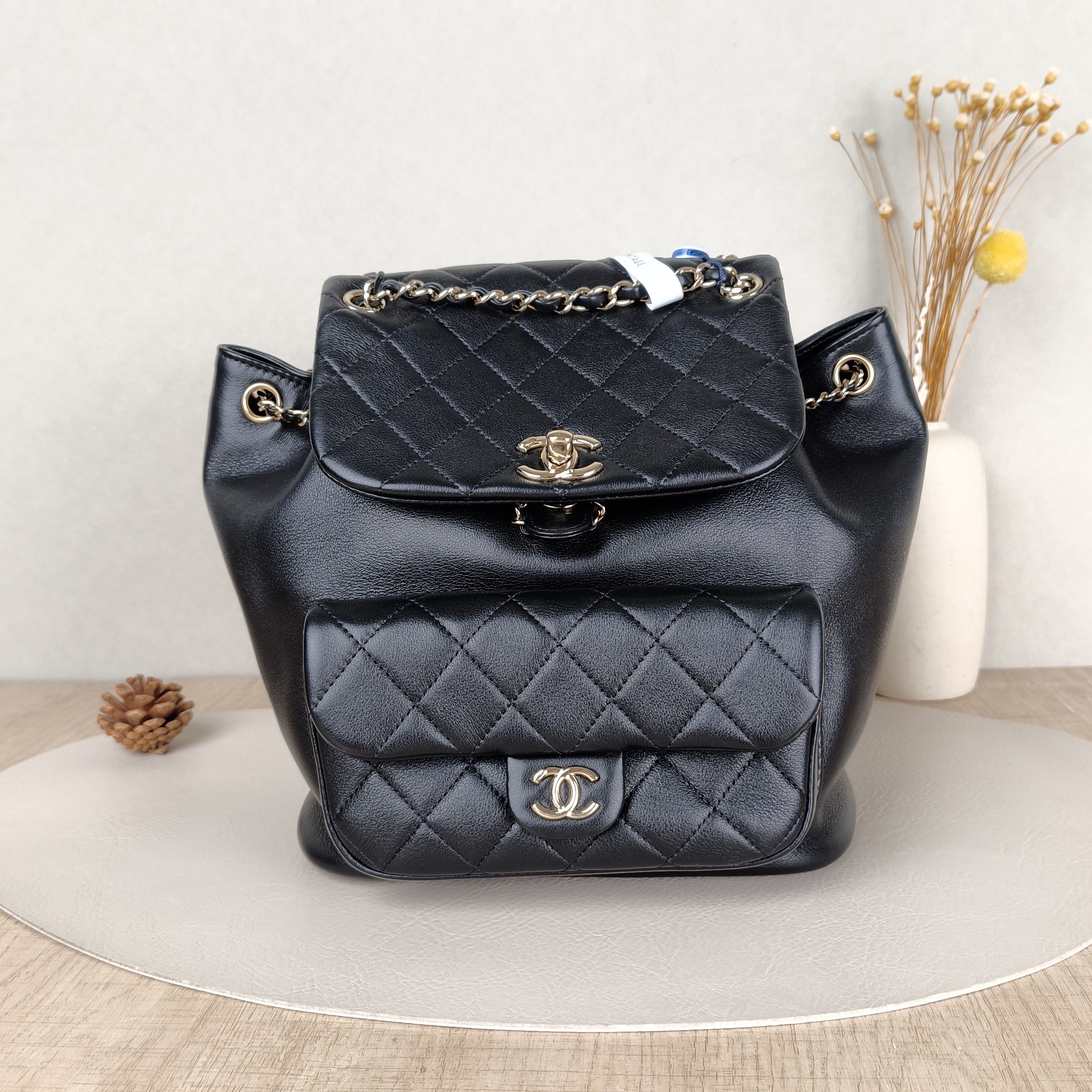 Chanel Backpack Duma Black Grained Calfskin Large21 × 13 × 23 cm