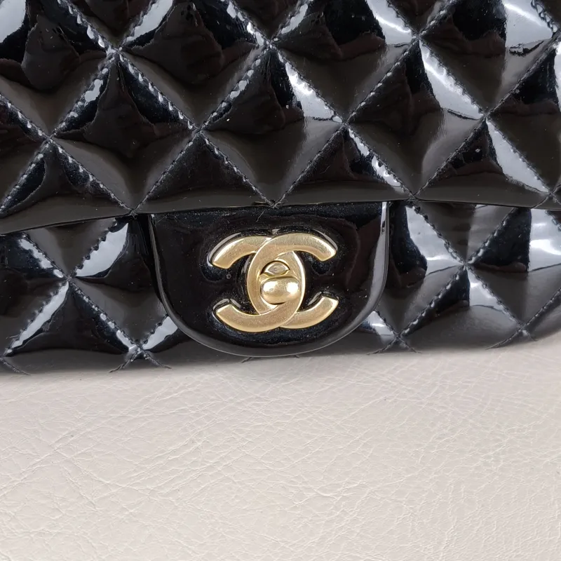 Chanel Crossbody Bag Classic Flap Mini CF Mini Black with Gold-Tone Hardware Patent Leathermini17 × 8 × 13.5 cm — detail view 9 of 13