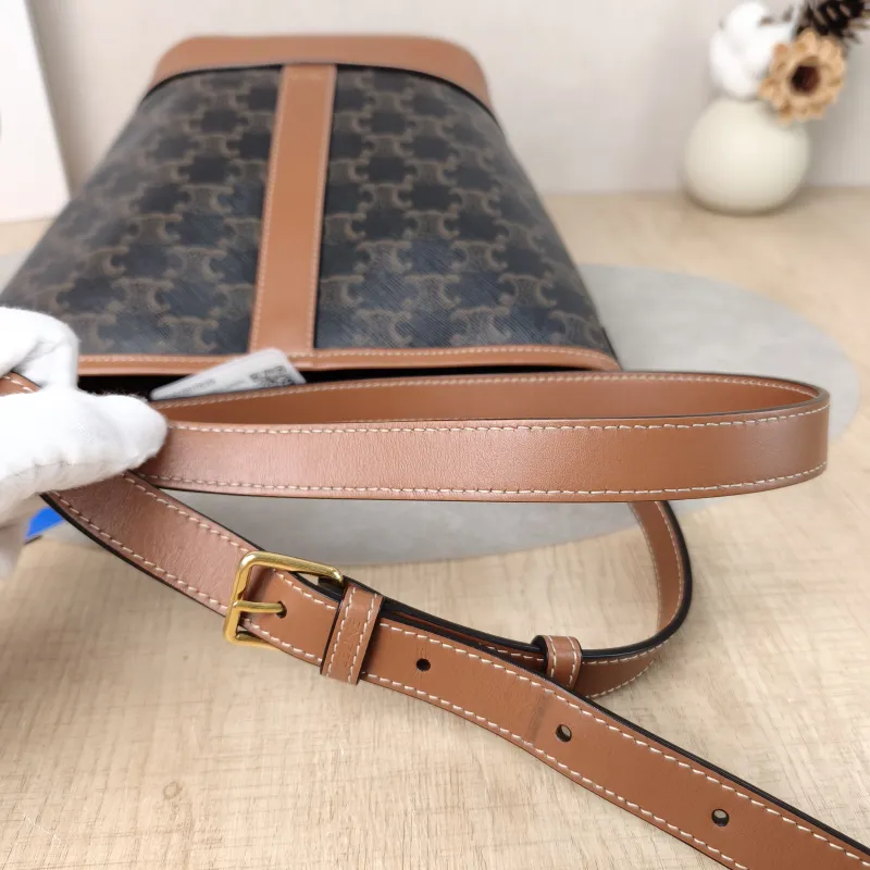 CELINE Crossbody Bag Triomphe Bucket Bag Monogram PVC Small22 × 13 × 26 cm — detail view 2 of 10