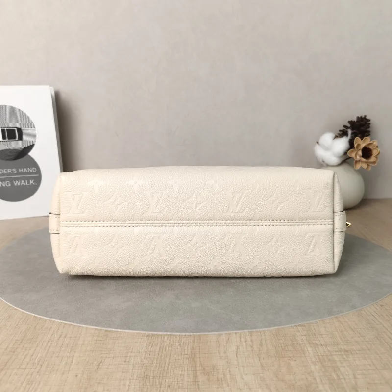 Louis Vuitton Shoulder Bag SAC SPORT Shoulder Bag White Calfskin One Size27 × 10.5 × 22 cm — cover view 5 of 5