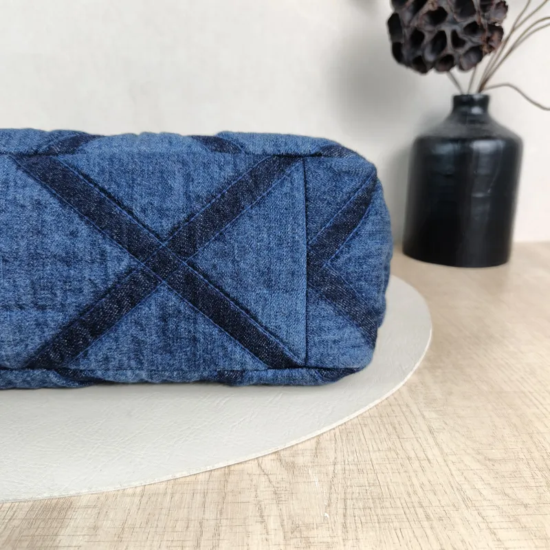 Chanel Shoulder Bag19Bag Shopping Bag Shopping Tote Blue One Size41 × 10.5 × 24 cm — detail view 2 of 12