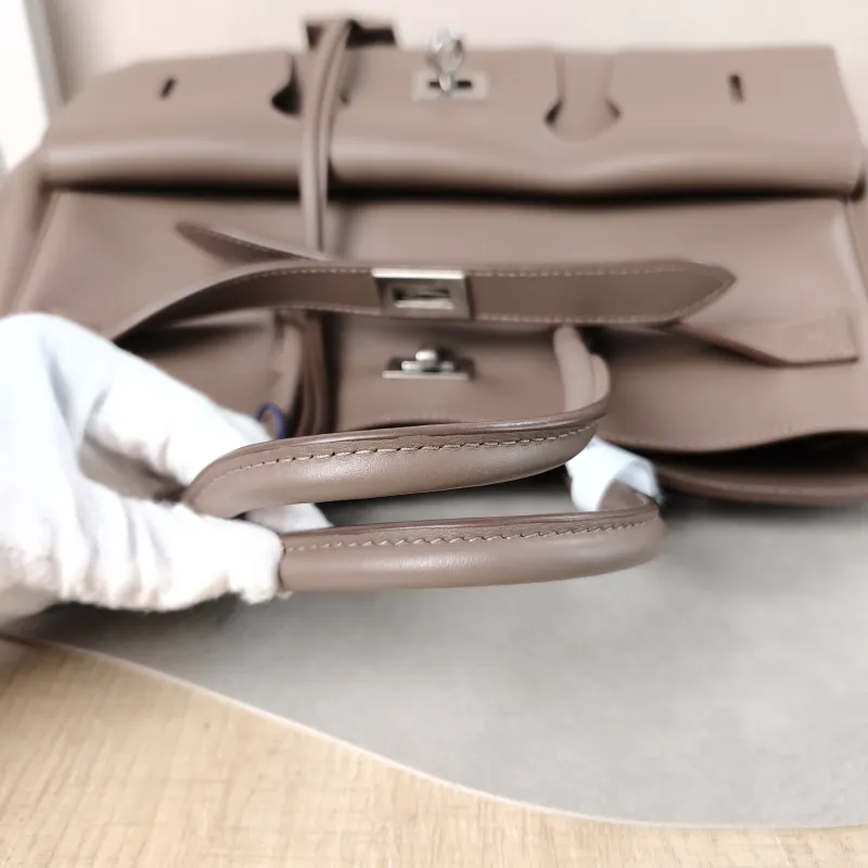 BALENCIAGA Top Handle Bag Bel air Calfskin Small 30 × 12 × 20.5 cm — detail view 2 of 13