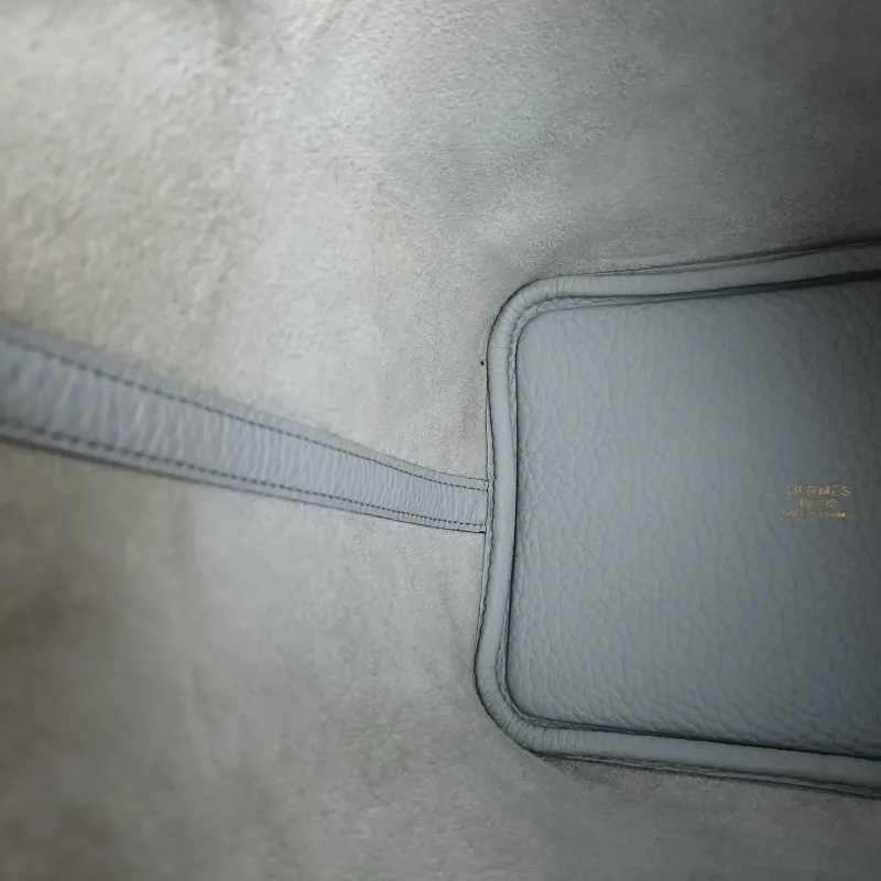 Hermès Top Handle Bag Picotin Lock 18 1808 Taurillon Clemence TC Calfskin Small18 × 13 × 18 cm — detail view 6 of 10