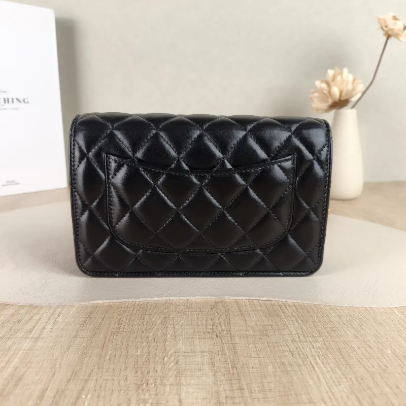Chanel Shoulder Bag cf Black Lambskin 19 × 4.5 × 12 cm Microchip Edition — cover view 5 of 5
