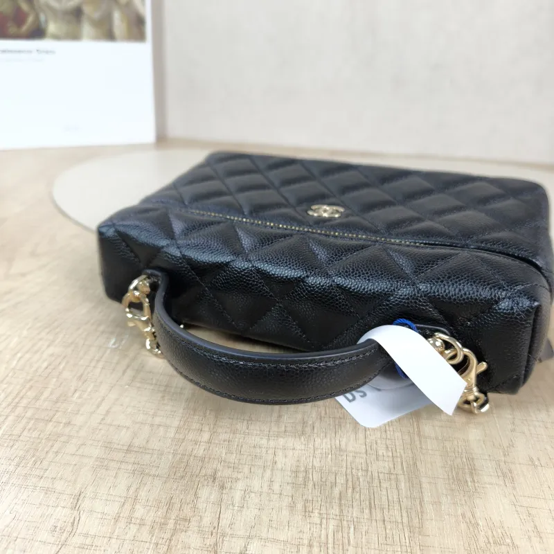 Chanel Crossbody Bag lp Box Bag Top Handle Crossbody Bag Black Calfskin One Size 19.5 × 5 × 17 cm — detail view 13 of 13