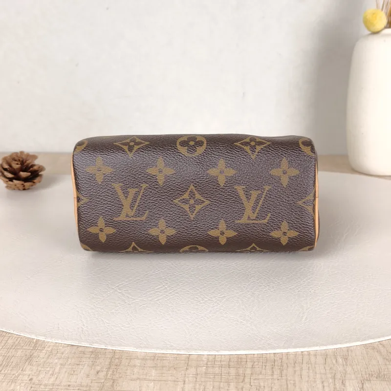 Louis Vuitton Crossbody Bag Speedy Nano Shoulder Strap PV Cnano16 × 7.5 × 10 cm — cover view 2 of 5