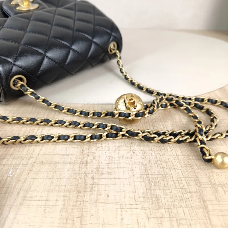 Chanel Crossbody Bag Classic Flap Mini CF Mini Black with Gold-Tone Hardware SL ambskinmini17 × 8 × 13.5 cm — detail view 8 of 12