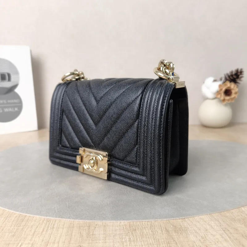 Chanel Crossbody Bagv leboy Black Grained Calfskin Small20.5 × 8.5 × 12 cm — cover view 2 of 5