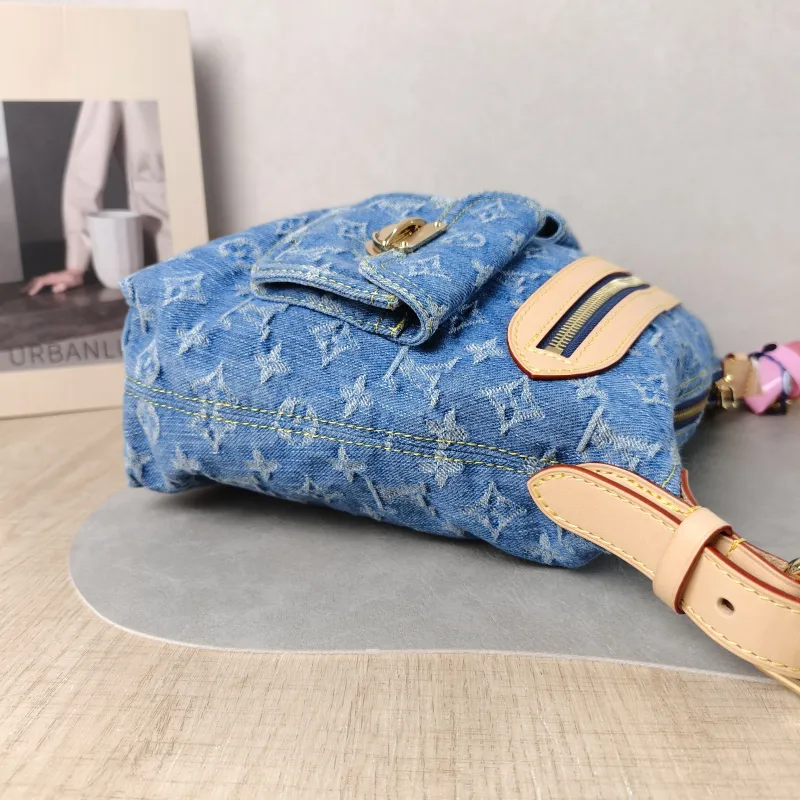 Louis Vuitton Shoulder Bag Baggy hobo Shoulder Bag Blue One Size 30 × 13 × 22 cm — detail view 5 of 13
