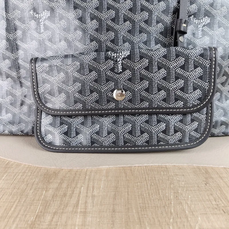 GOYARD Shoulder Bag Boheme Hobo​ Grey ine Canvas Small 43 × 14 × 27 cm — detail view 8 of 8