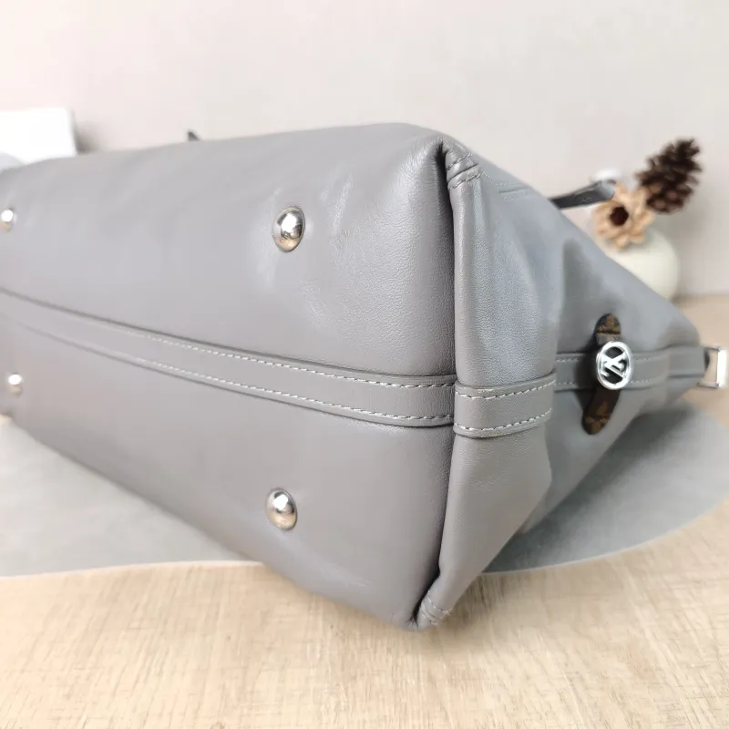 Louis Vuitton Crossbody Bag Carryall Vibe Grey SL ambskin Medium 39 × 15 × 30 cm — detail view 1 of 13