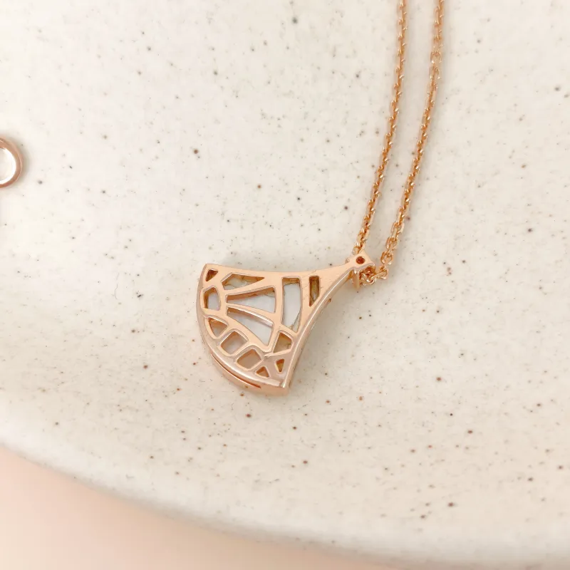 Bvlgari Necklace Divas' Dream White Mother-of-Pearl Diamond18KR ose Gold Small 43cm — cover view 5 of 10