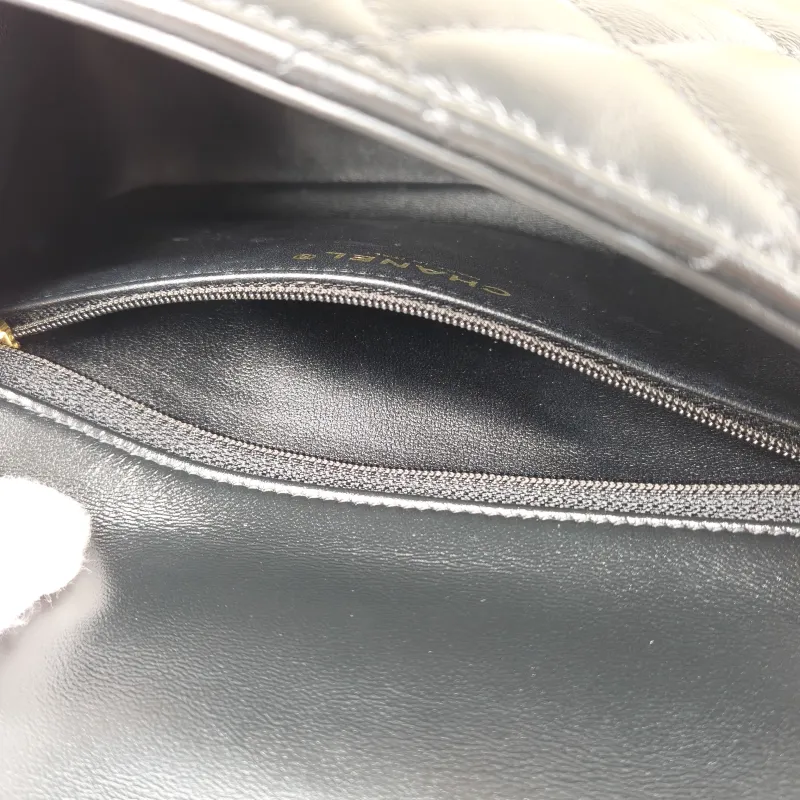 Chanel Crossbody Bag 23a Black SL ambskin Medium 25 × 10 × 16 cm — detail view 14 of 14