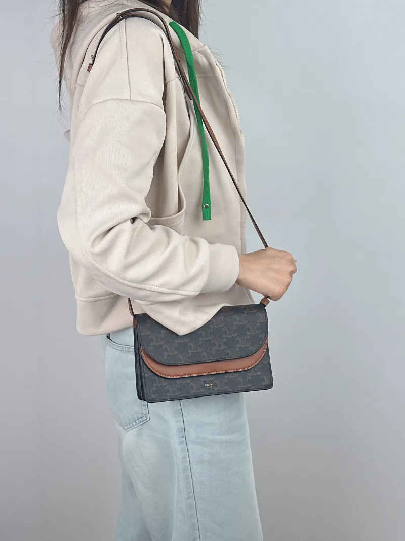 CELINE Crossbody Bag TRIOMPHE Clutchwoc Monogram PVC One Size 20 × 6 × 12 cm — on-model view 1 of 2