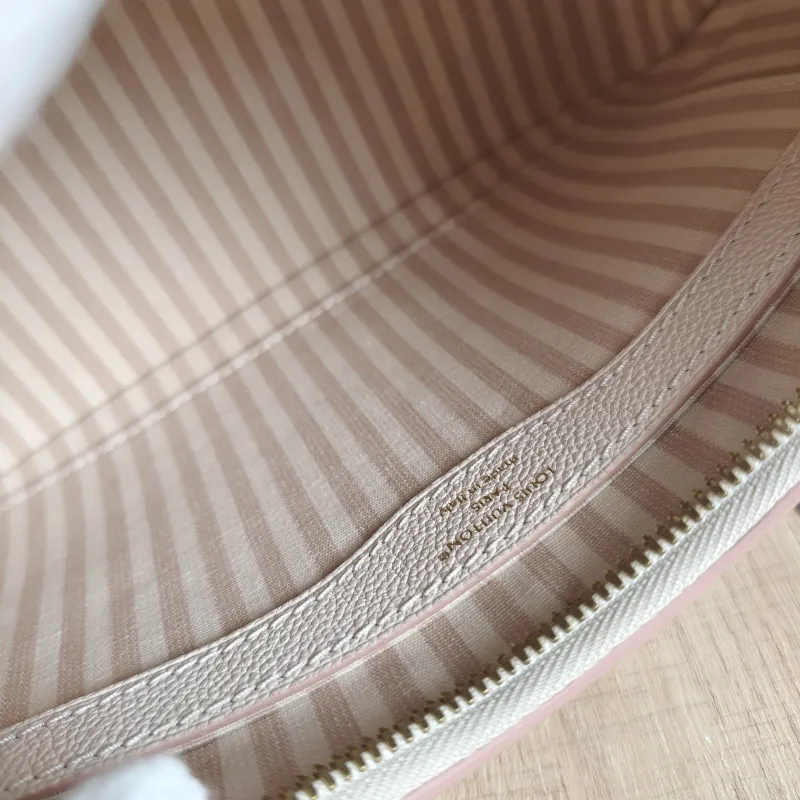 Louis Vuitton Crossbody Bag Boulogne Beige Monogram Empreinte Embossed Calfskin Small 26 × 9.5 × 16 cm — detail view 9 of 11